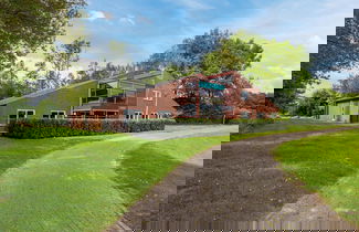 Foto 1 - Well Furnished Home for Groups with Fireplace near Water
