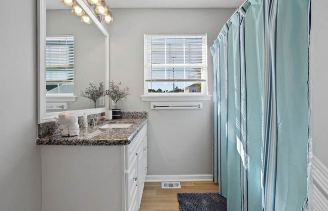 Cozy Condo with Spacious Patio - Foto 17