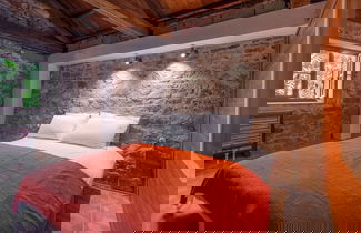 Foto 1 - Central Stone Loft - 2 Mins Beach - 5 Mins Marina