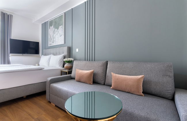 Encore Boutique Residence by Dwellfort - Photo 36