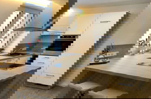 Foto 7 - Spacious Apartment Near Ski-lift