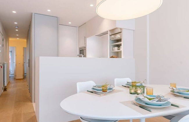 Spacious Apartment in the Center of Knokke - Photo 5