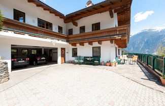 Photo 1 - Apartment in Mayrhofen With Balcony