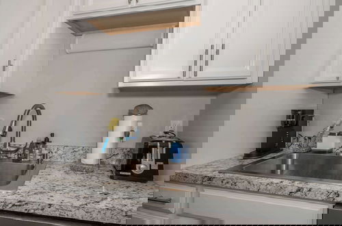 Photo 14 - The Heart of Madison Suites