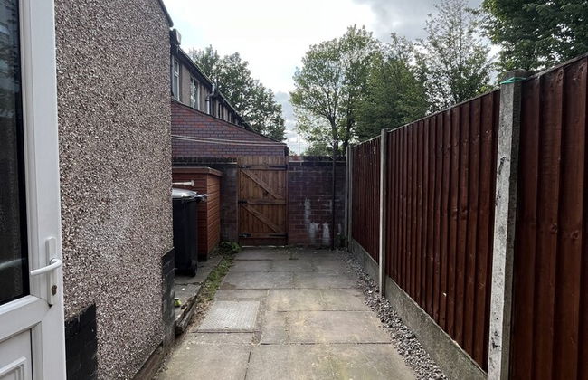 Modernised Central Wigan Townhouse Sleeps up to 6 - Foto 33