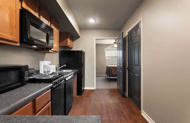 Eagle's Den Suites Cotulla a Travelodge by Wyndham - Foto 14