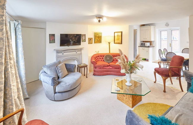 Host Stay Rose Cottage - Photo 8