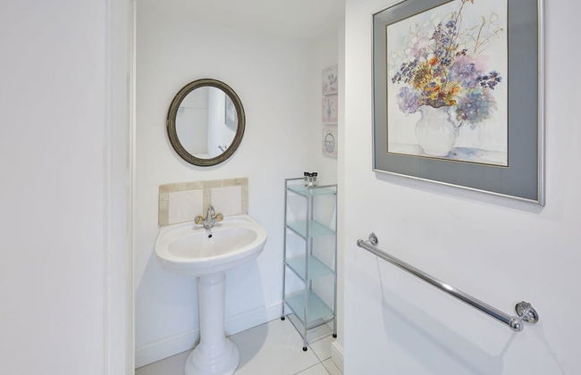 Host Stay Rose Cottage - Photo 18