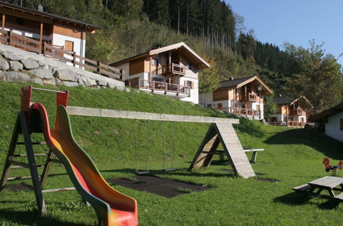 Photo 14 - Holiday Home With Swimming Pool in Wald im Pinzgau