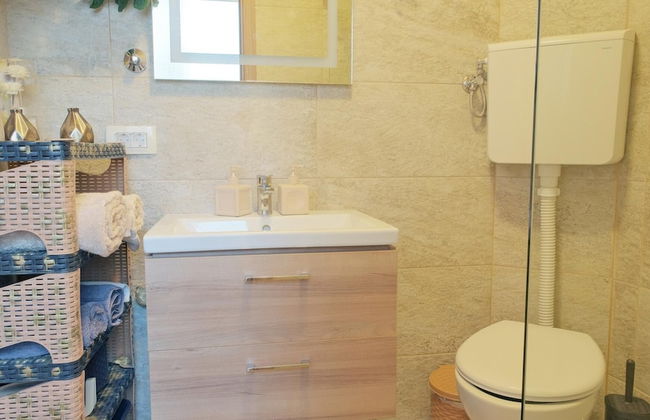 Chic and Elegant Flat Near Beach in Montenegro - Foto 25