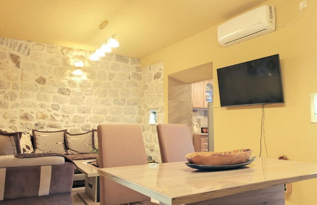 Chic and Elegant Flat Near Beach in Montenegro - Foto 6