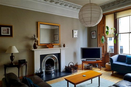 Photo 11 - 297 Charming Spacious 2 Bedroom Apartment in the Centre of Edinburgh s Old Town