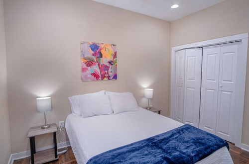 Photo 10 - Fabulous Newly Renovated 1Br 1Ba Near Downtown