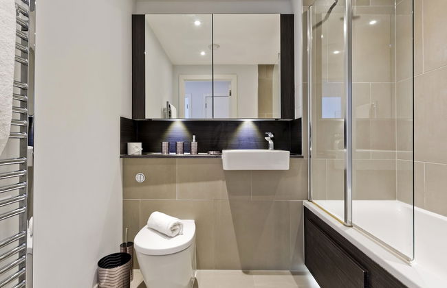 Spacious Flat Near South Bank by Underthedoormat - Foto 21