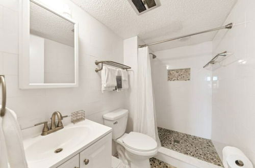 Photo 11 - 2 Bed 2 Bath Centrally Located