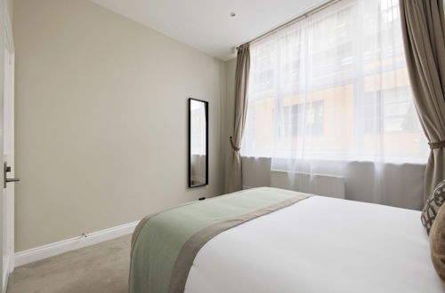 Photo 6 - Avari Apartments - Hatton Collection