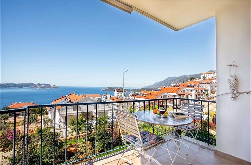 Foto 4 - Furnished Cozy Flat With Wide Sea View in Kas