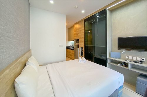 Foto 3 - Restful And Comfortable Studio At Ciputra World 2 Apartment