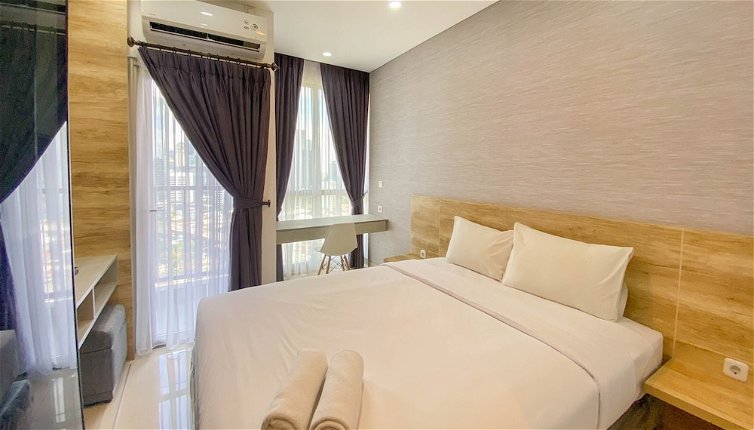Foto 1 - Restful And Comfortable Studio At Ciputra World 2 Apartment