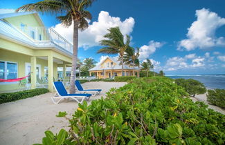 Photo 2 - Luxury 3bd Beach Front 4 Green Stunning Views