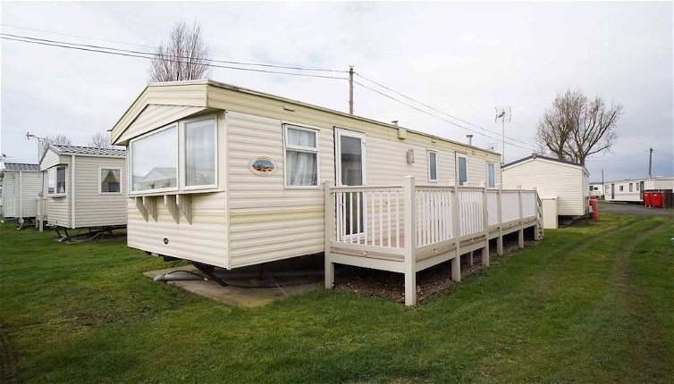 Photo 1 - Pets go Free Family 3 Bed Caravan With Decking