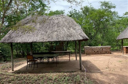 Foto 19 - Charming Bush Chalet 1 on This World Renowned Eco Site 40 Minutes From Vic Falls Fully Catered Stay - 1975