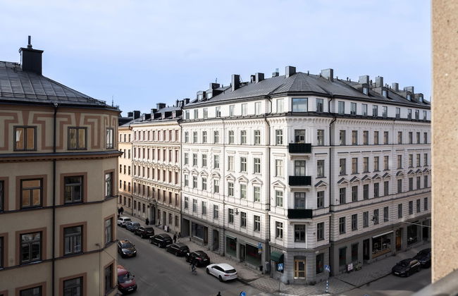 Stockholm Loft Haven 3 Beds in a 1-bedroom Gem - Photo 14