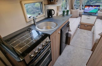 Photo 2 - Swift Vogue Edition Caravan