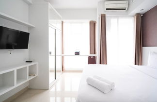 Foto 2 - Cozy Stay And Modern Studio Apartment At Taman Melati Surabaya