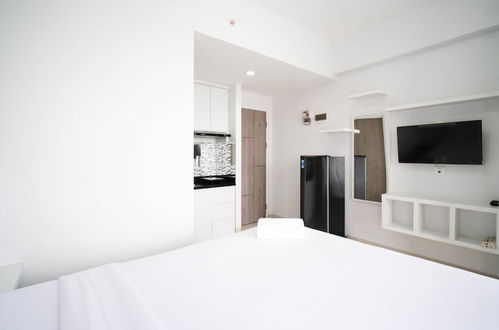 Foto 1 - Cozy Stay And Modern Studio Apartment At Taman Melati Surabaya