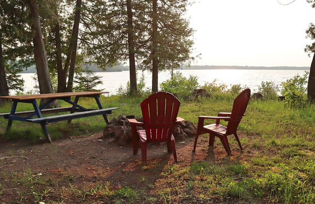 Lakepoint Cottage Resort - Photo 13