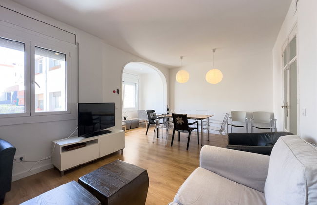 AinB Barcelona Sants Apartments - Photo 80