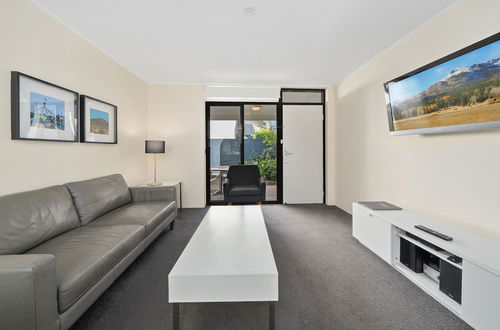 Photo 10 - Manuka Park Apartments