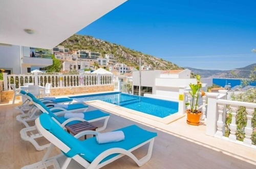 Foto 13 - Charming 4-bed Villa in Kalkan Magnificent View