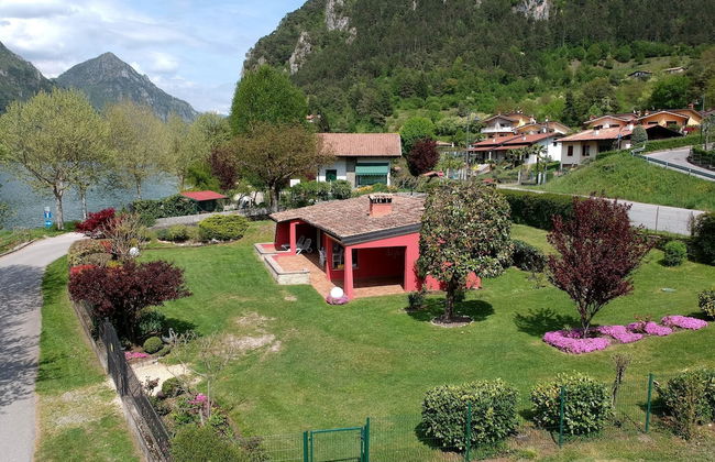 Villa by Lake Idro With Panoramic Views - Photo 27