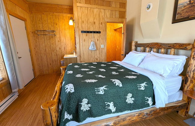 Yellowstone's Treasure Cabins - Foto 26