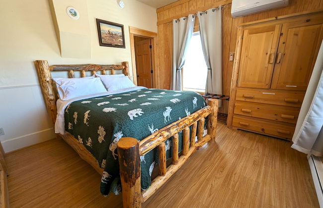 Yellowstone's Treasure Cabins - Foto 22