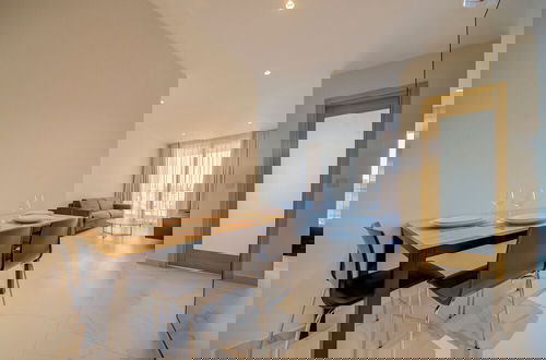 Foto 49 - Mayfair by Premier Suites MT