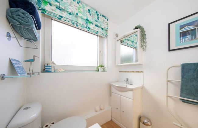 Sunny Modern Nr Beach Village w Parking - Foto 45