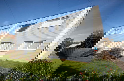 Photo 53 - Sunny Modern Nr Beach Village w Parking