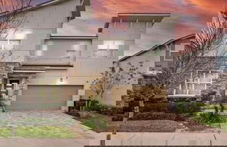 Foto 1 - 9 Bed 6.5 Bath Solara Resort 9 Bedroom Home by RedAwning