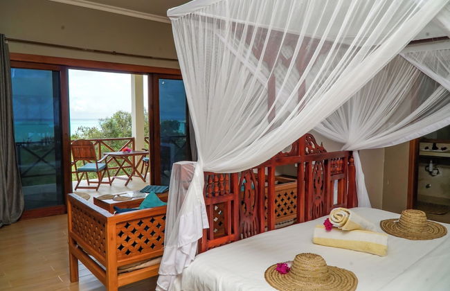 Aquamarina Hotel - Photo 25
