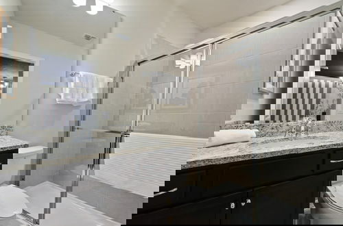 Foto 43 - Luxury Disney Home W/private Pool Spa Game Bar
