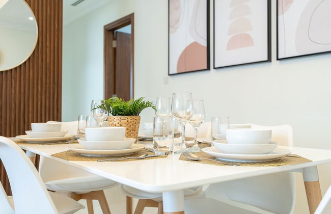 Luxe Apartments near Dubai Mall, Burj Khalifa - Pool, Gym, & Parking by Sojo Stay - Foto 46