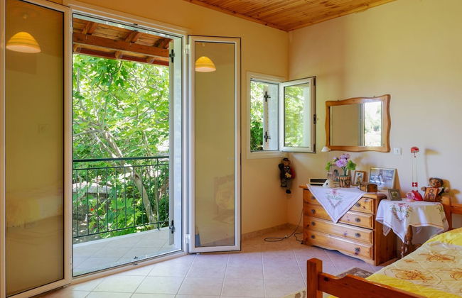Secluded Holiday Home in Kalavrouza With Mountain Views,bbq - Foto 4