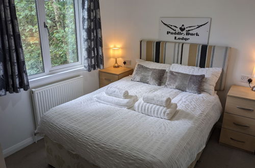 Photo 4 - Felmoor Lodge - Sleeps 4, Hot Tub & Parking