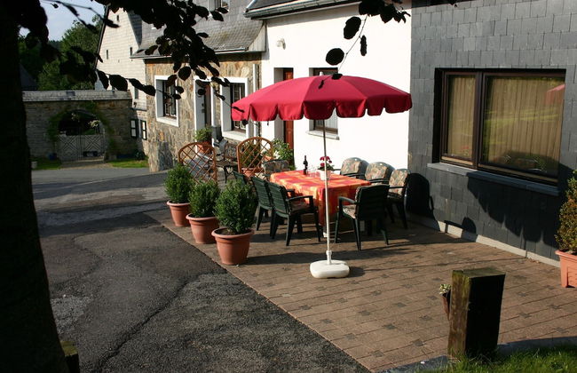 Spacious Holiday Home With Large Garden - Photo 35