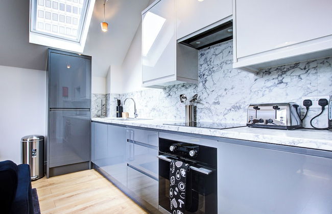 Hybrid Resi - New Malden - Foto 16