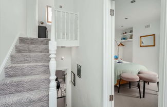 Photo 2 - Chic 3BD Maisonette W/roof Terrace - Wandsworth