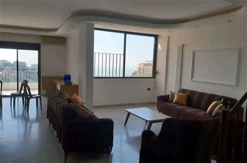 Photo 1 - Stunning 4-bed Apartment in Ain Saadeh